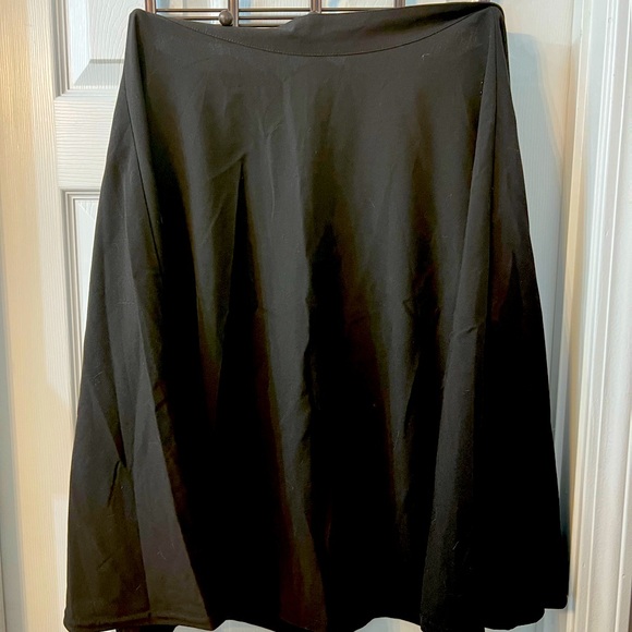 XL Retro Flared knee length black skirt - Picture 1 of 2